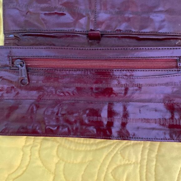 Eel Skin Shoulder Bag and Wallet, Burgundy. - Picture 14 of 15